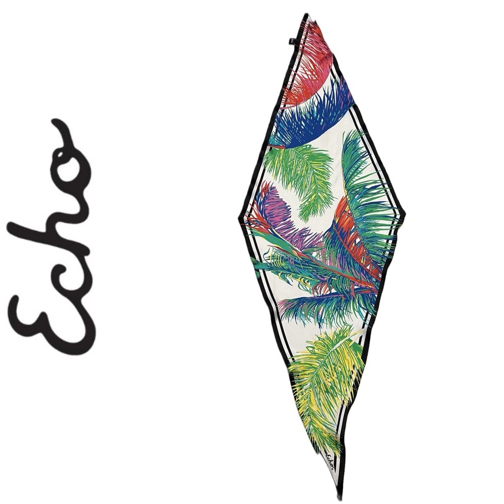 🔹🔸♦️Echo Fern Print Silk Diamond Scarf | Est. 42.5”L x 14”W